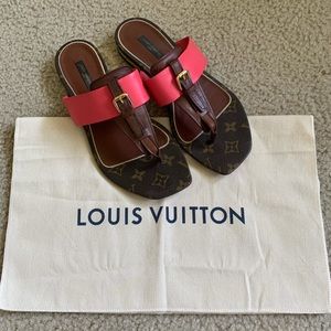 Louis Vuitton voyage flat thong 39